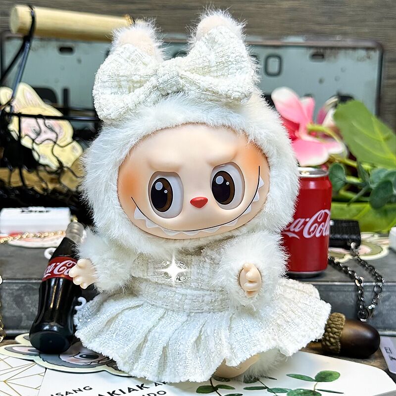 Labubu Enchanted Snow – Elegancia Pura